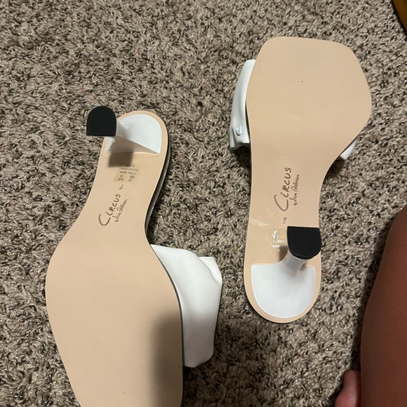 Sam Edelman circus white heels. - Picture 3 of 3
